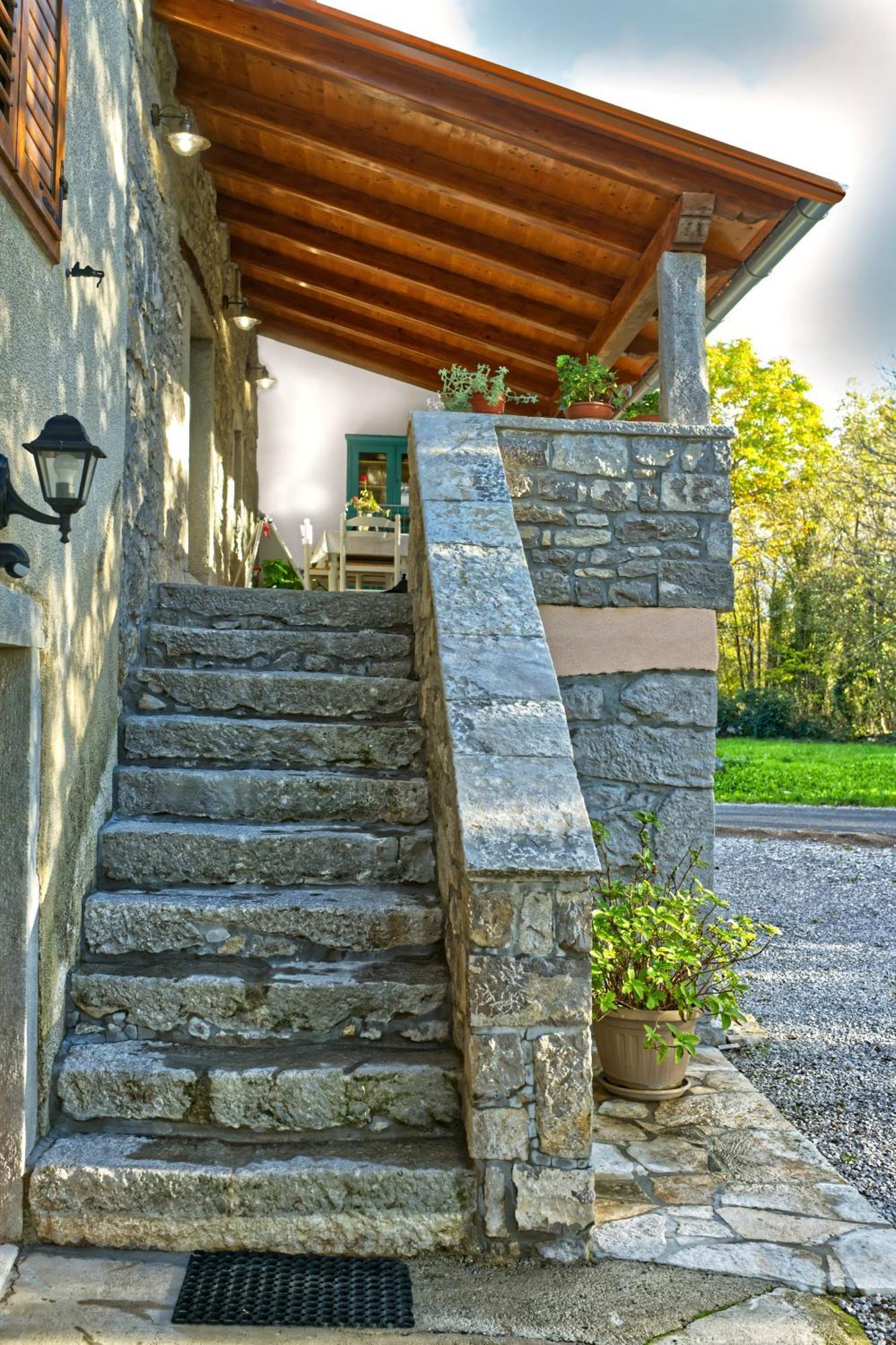Apartman Studio Baladur Roč Exterior foto