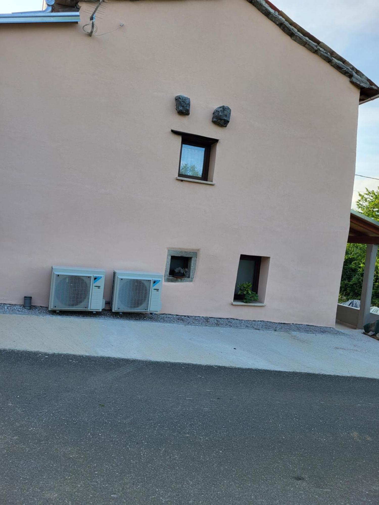 Apartman Studio Baladur Roč Exterior foto